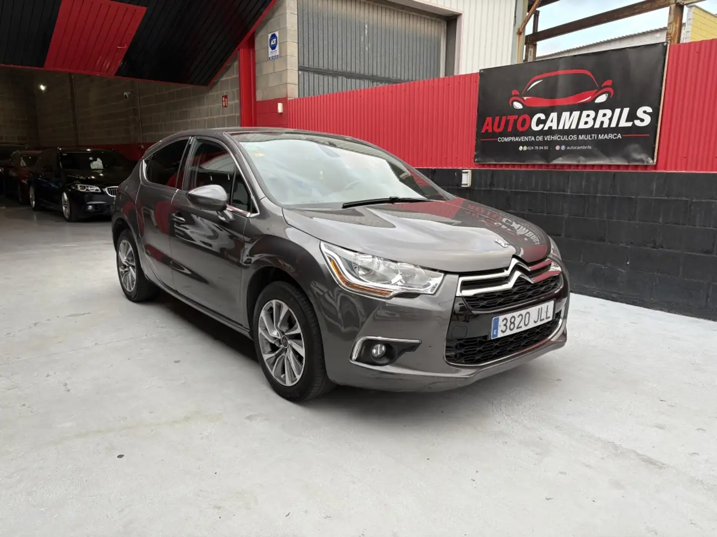 DS Automobiles DS 4 1.6e-HDi S&S Design 115 Gris - 1