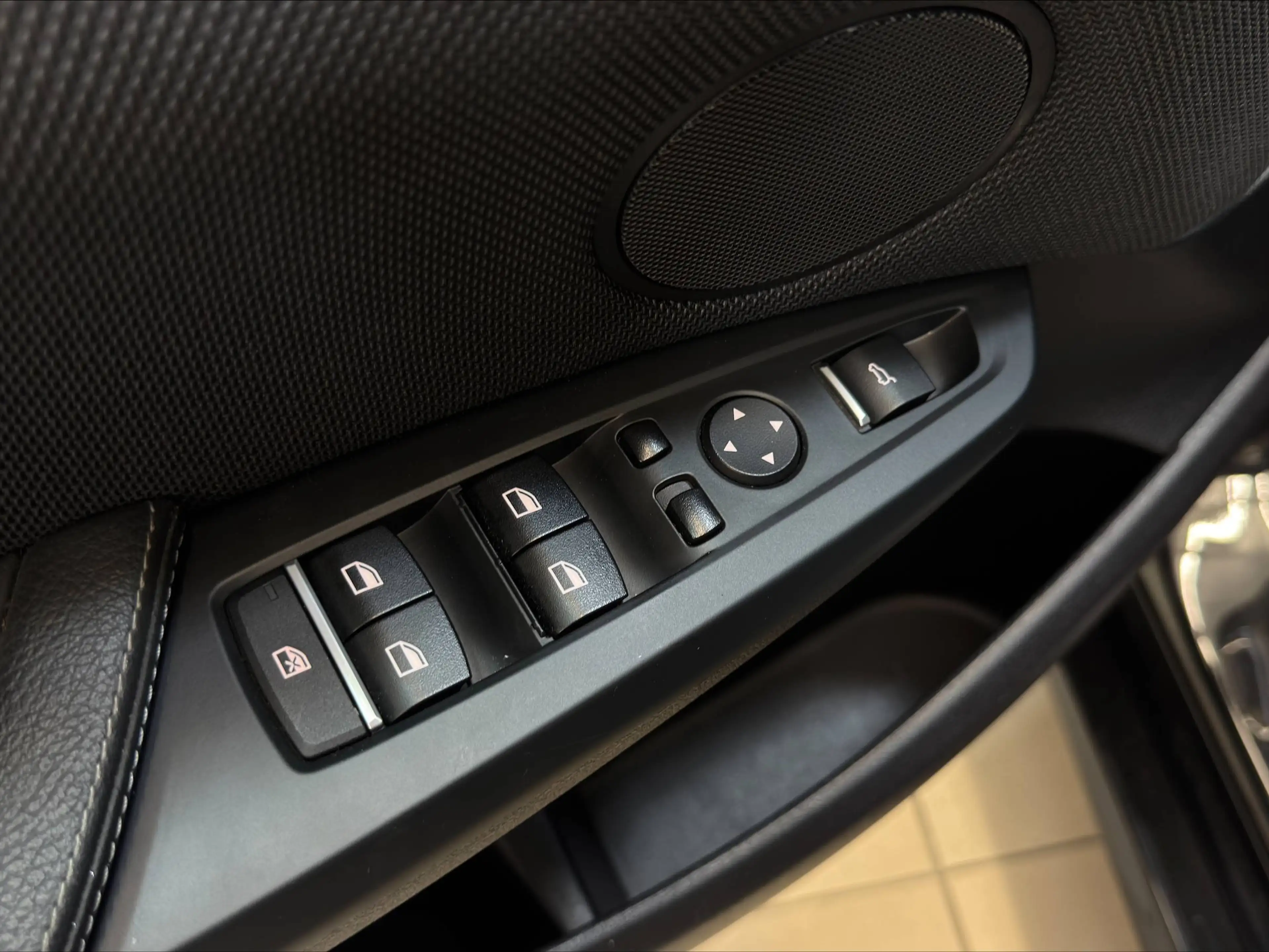 BMW X4 xDrive 20d Aut. M-Paket*AHK*SHZ* — photo 14