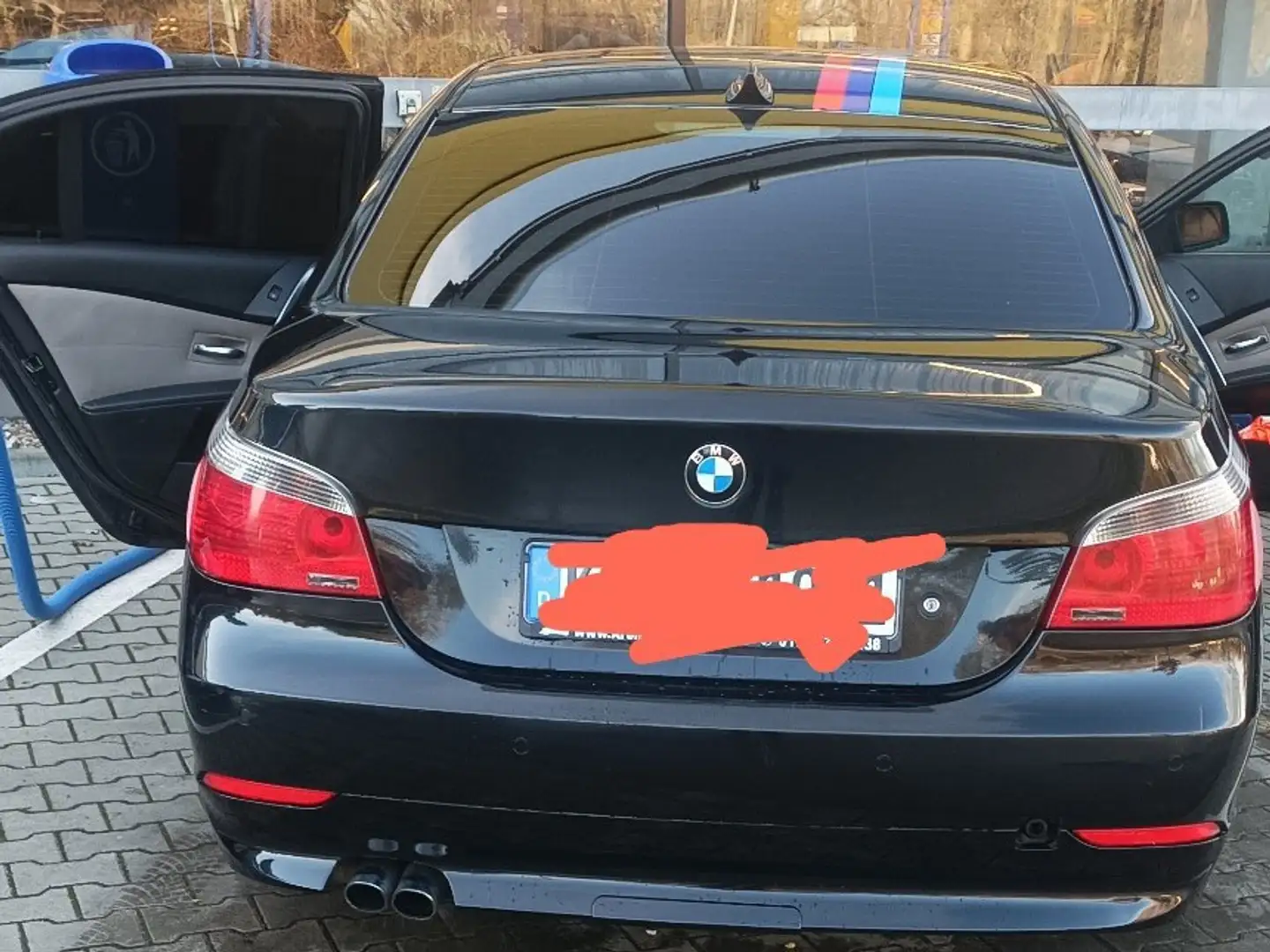 BMW 520 520i Schwarz - 1