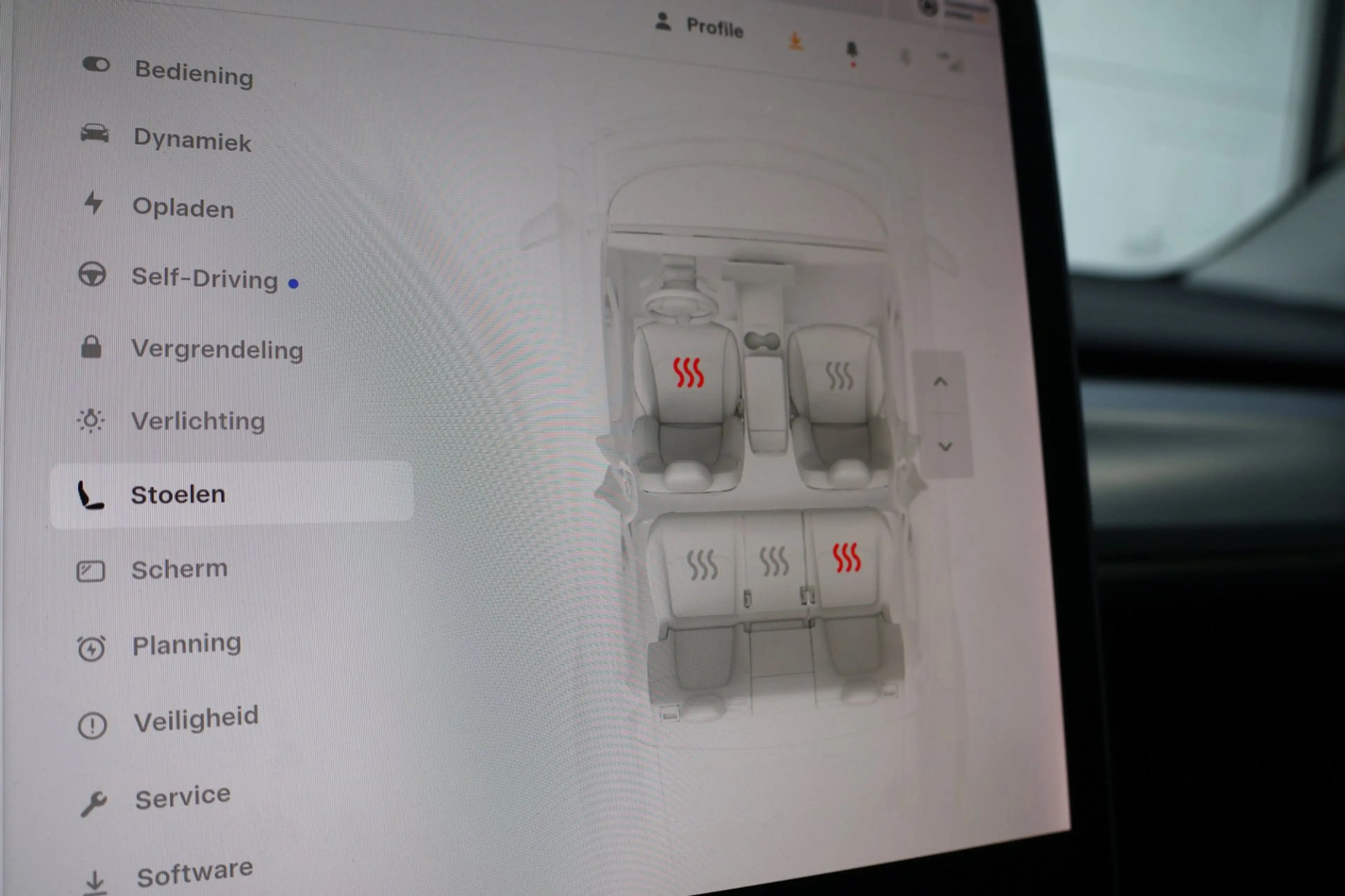 Tesla Model Y Long Range AWD — photo 20