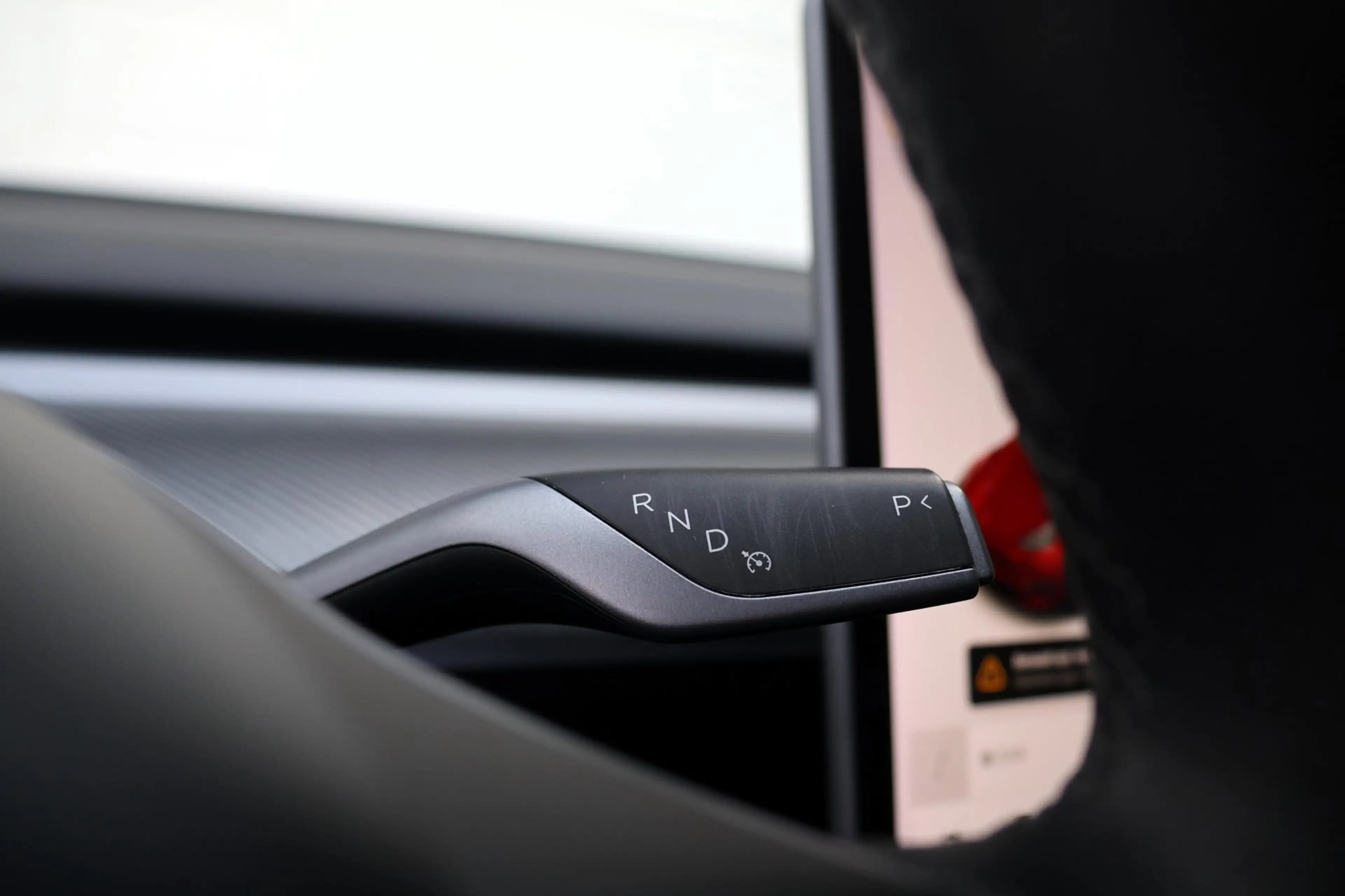 Tesla Model Y Long Range AWD — photo 17
