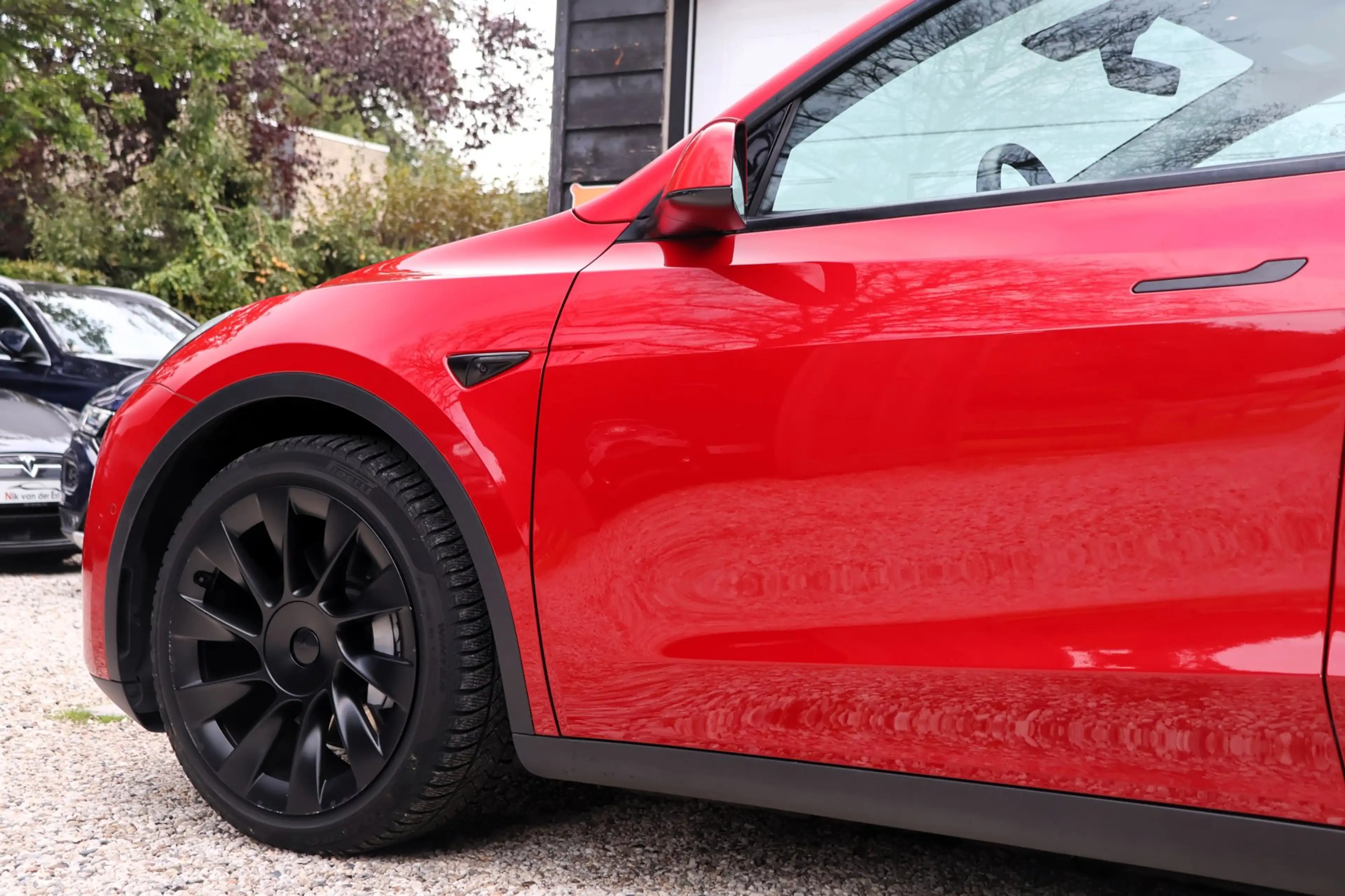 Tesla Model Y Long Range AWD — photo 5