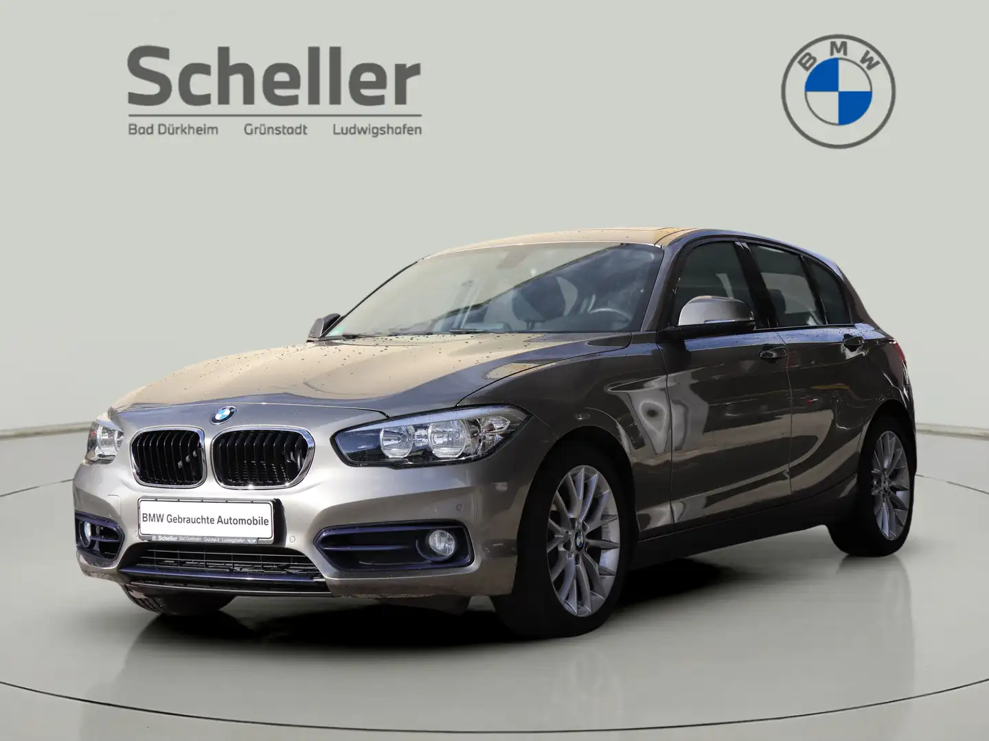 BMW 118 i 5-Türer Sport Line *Verkauf nur an Händler* Grau - 1