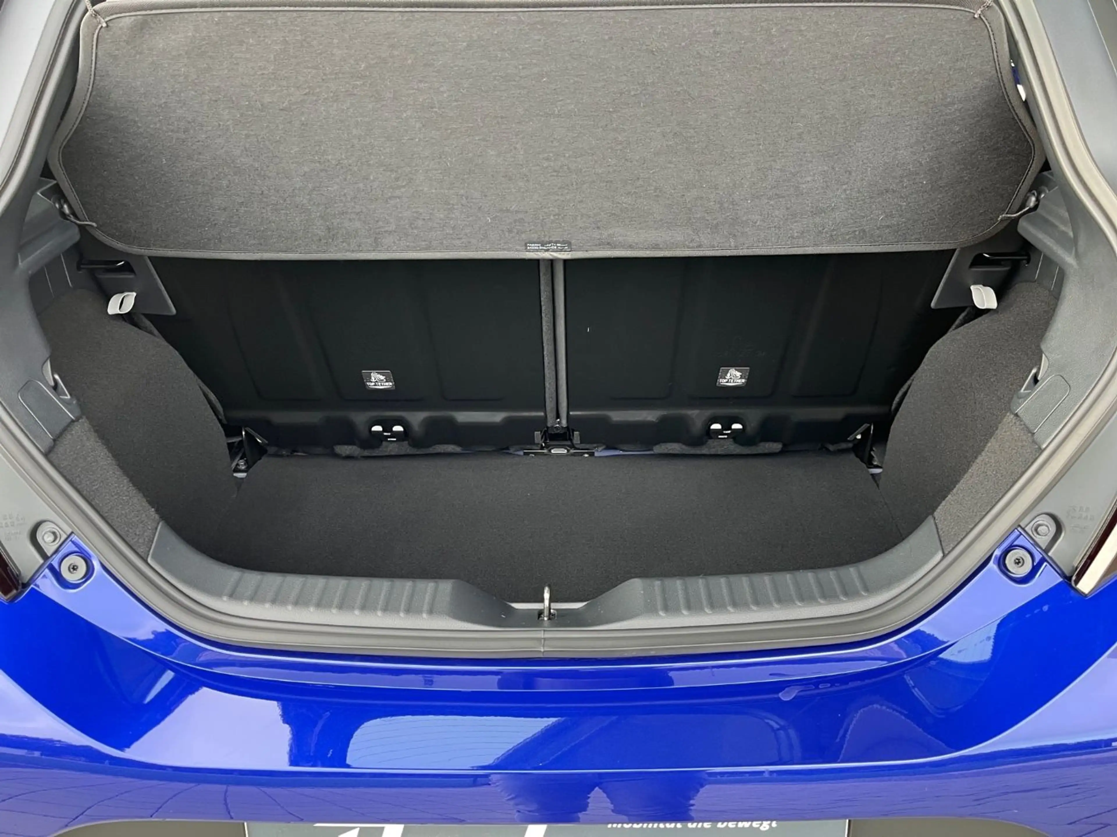 Toyota Aygo X 1.0 l Play 5 M/T — photo 11