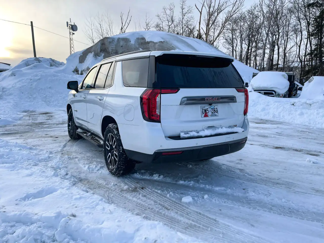 GMC Yukon снимка GMC Yukon