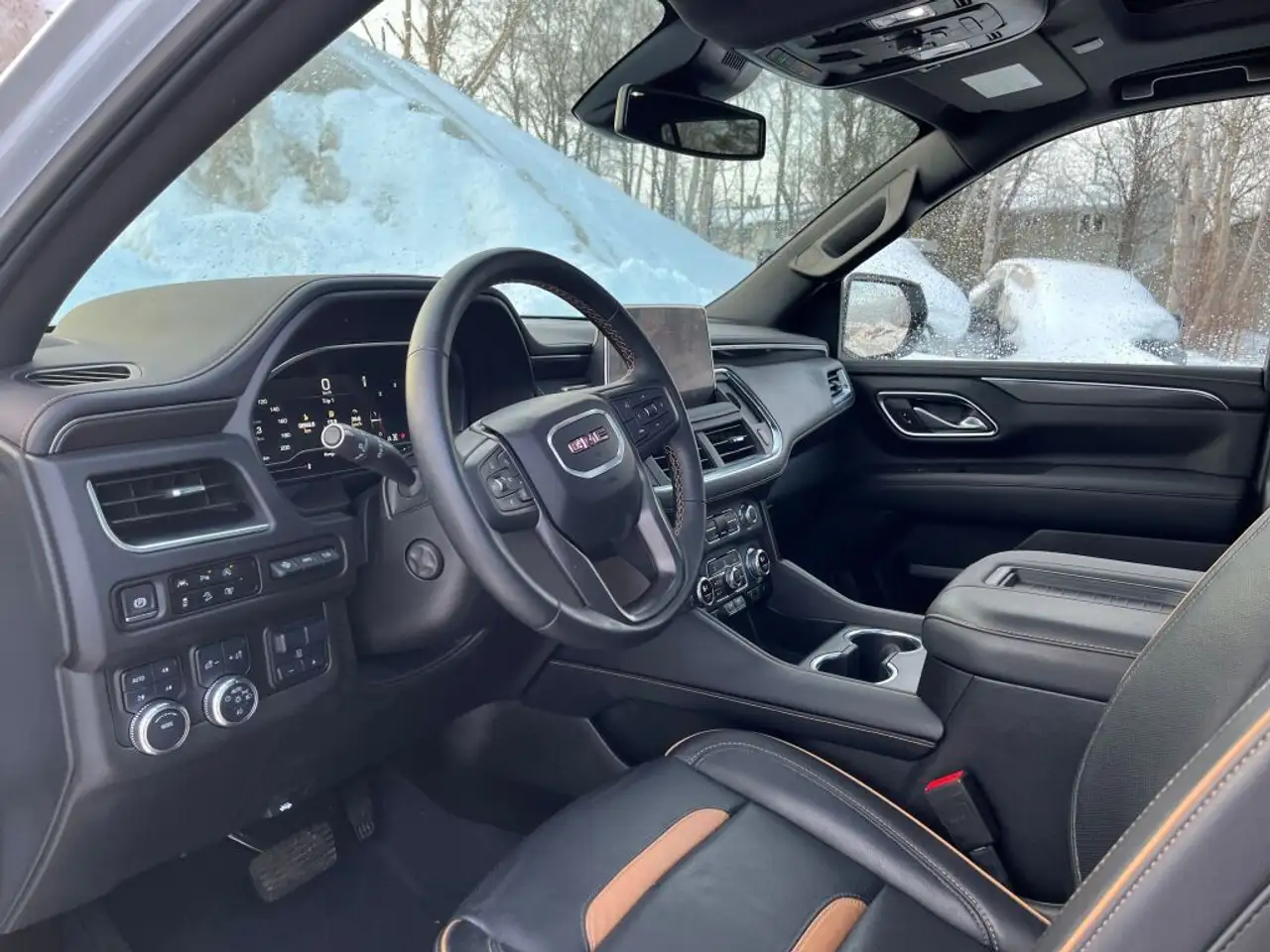 GMC Yukon снимка GMC Yukon