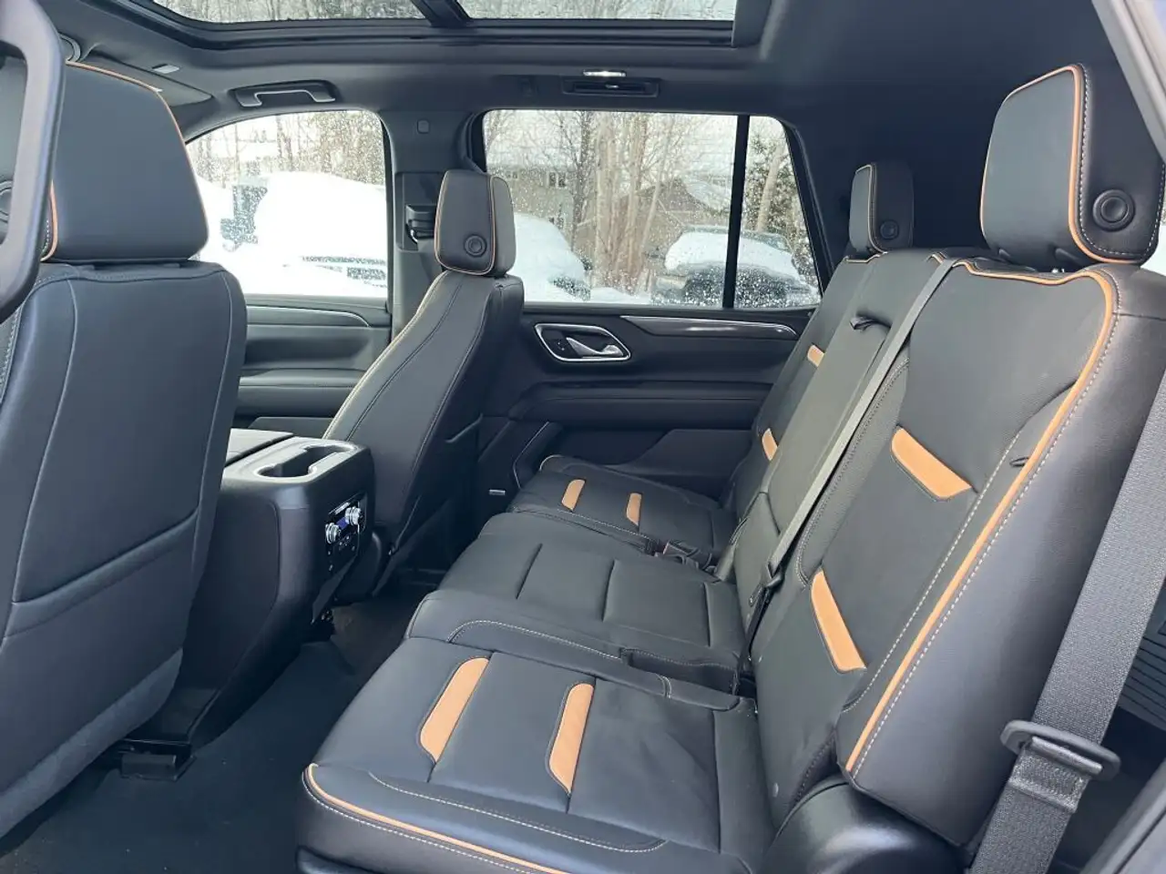 GMC Yukon снимка GMC Yukon