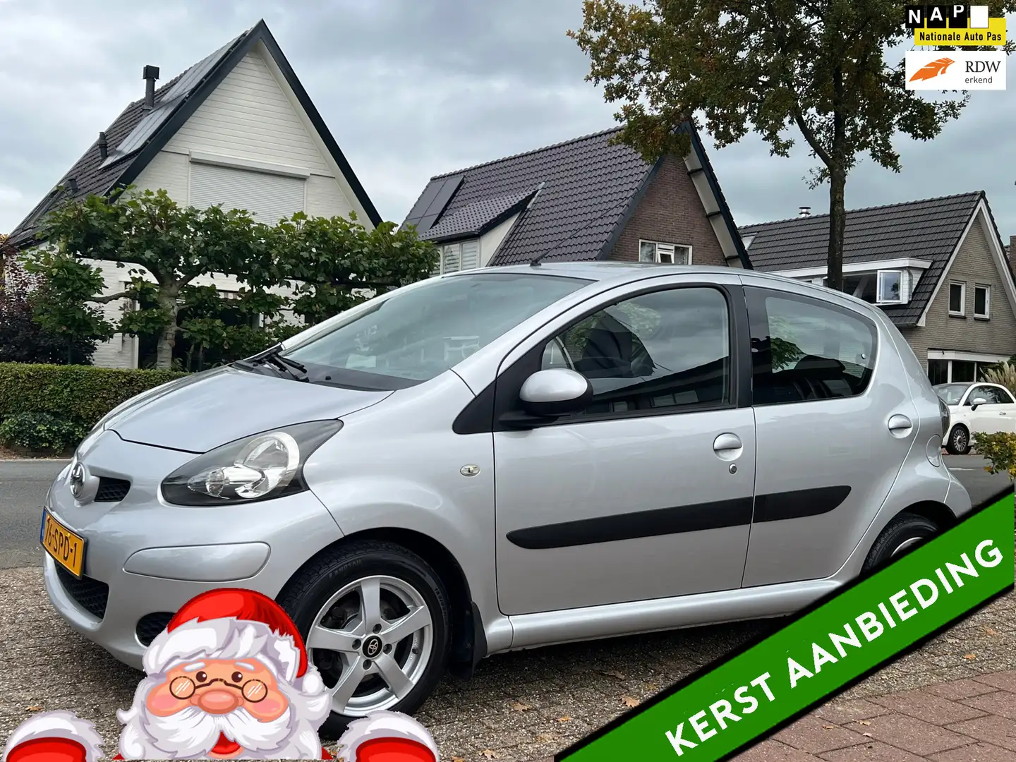 Toyota Aygo 1.0-12V Comfort Navigator NL-AUTO-NAP. Grijs - 1