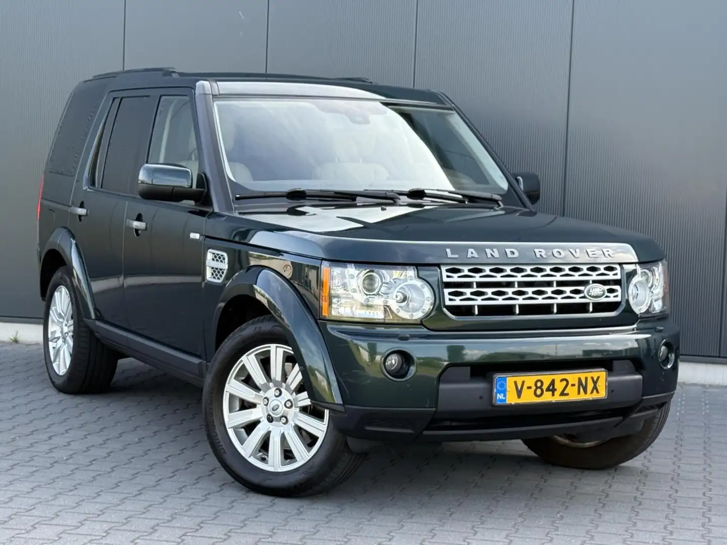 Land Rover Discovery 3.0 TDV6 HSE Grijs Kenteken - Leder - Harman/Kardo Groen - 2