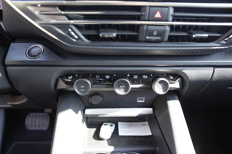 Citroen C5 X Shine Hybrid 225 e-EAT8 — photo 9