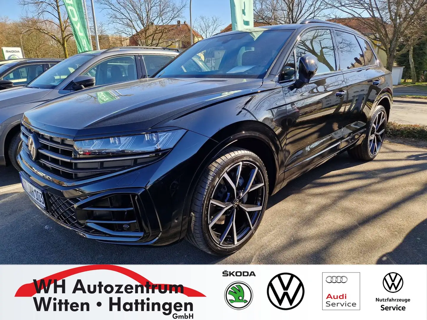 Volkswagen Touareg 3,0 TSI 4M R-Line Standheizung, PANO, Luft, AHK, Schwarz - 1