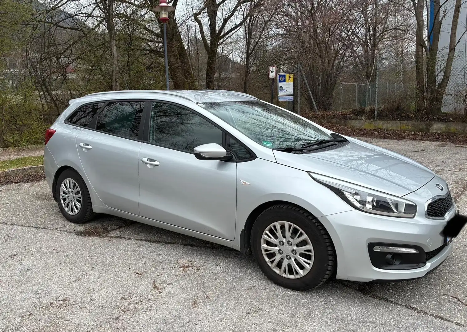 Kia Ceed SW / cee'd SW 1,4 CRDi Team Austria Edition - 2