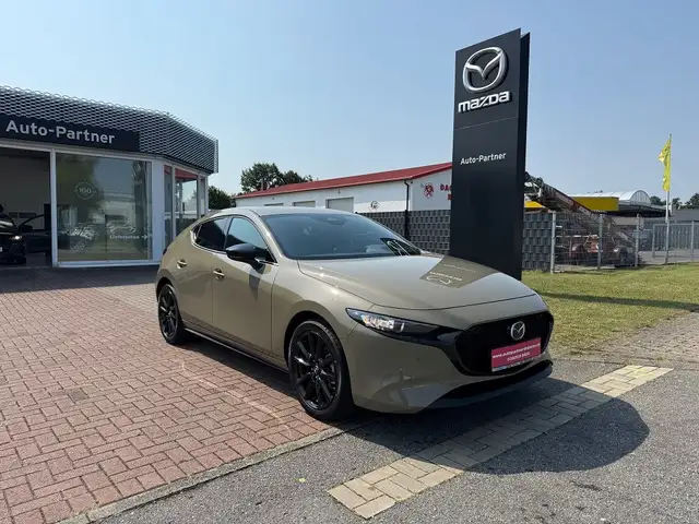 Mazda 3 2.5L e-SKYACTIV G 140ps 6AT Homura