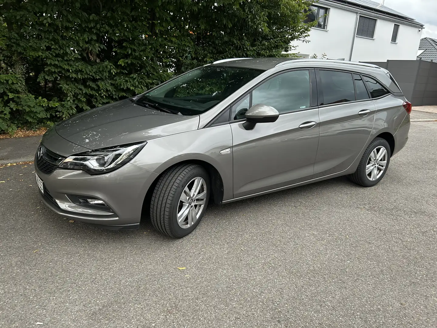 Opel Astra 1.4 Turbo Sports Tourer Active - 1