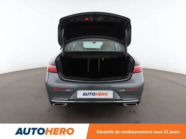 Mercedes-Benz E-Class view 16