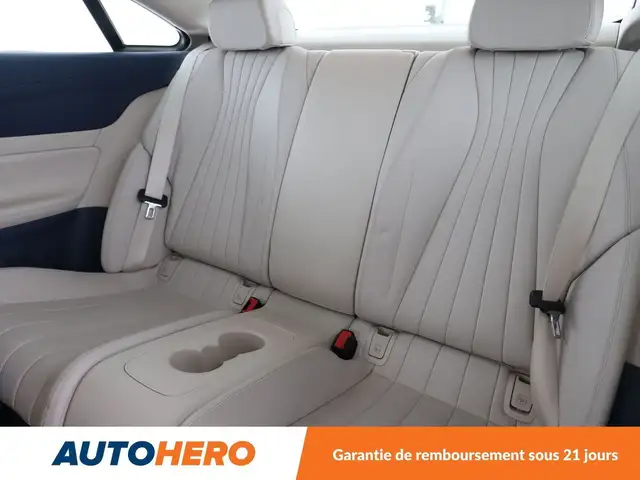 Mercedes-Benz E-Class view 14