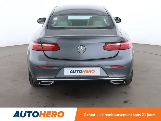 Mercedes-Benz E-Class view 5