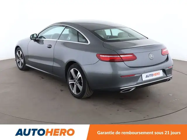 Mercedes-Benz E-Class view 4
