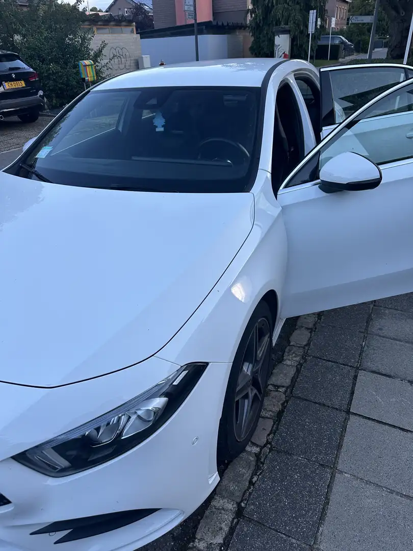 Mercedes-Benz A 200 7G-DCT AMG Line - 2