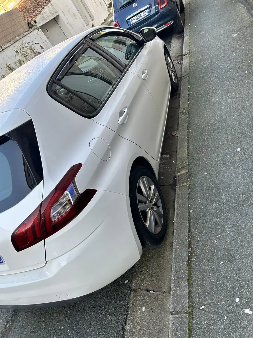Peugeot 308 1.6 HDi 92ch FAP BVM5 Allure - 2