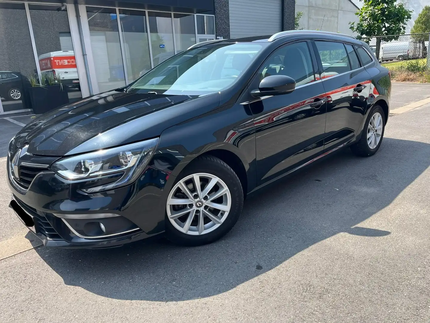 Renault Megane Grandtour 1.5 Blue DCI 70 Corporate Zwart - 1