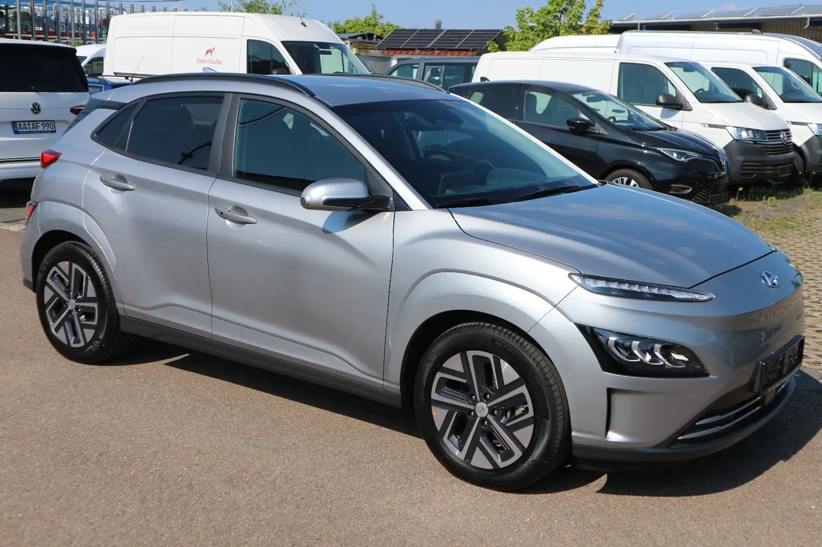 Hyundai KONA Trend 150kW 64kWh Wärmepumpe LED Silber - 2