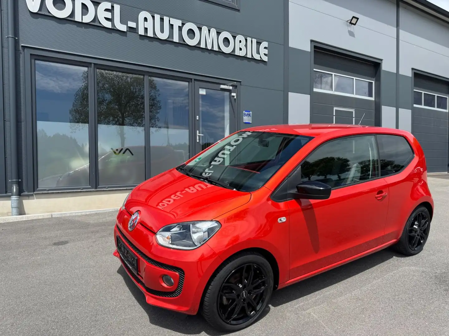 Volkswagen up! groove up! BMT Orange - 1