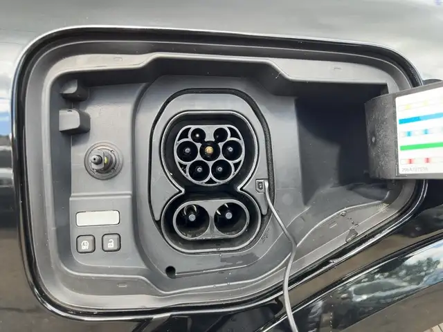 Renault Megane E-Tech view 21
