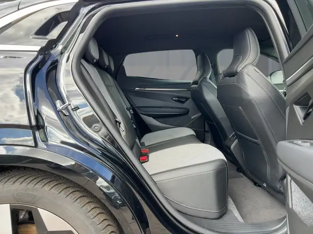 Renault Megane E-Tech view 9