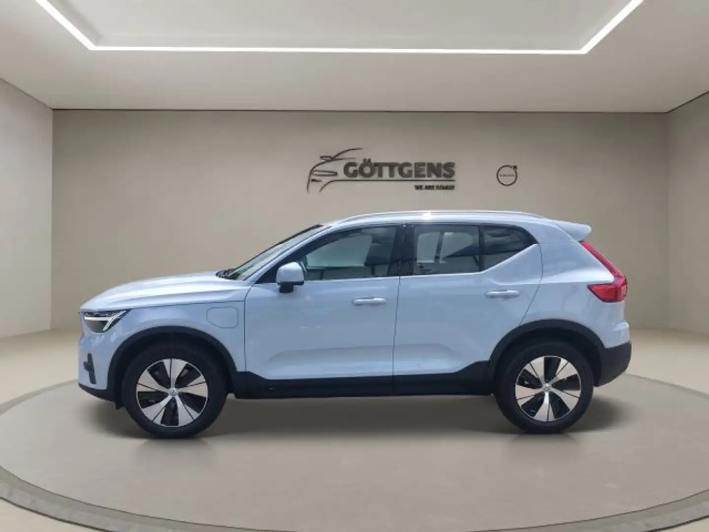 Volvo XC40 T5 Recharge PLUS NAVI AUTOPILOT LED KAMERA PD Blau - 2