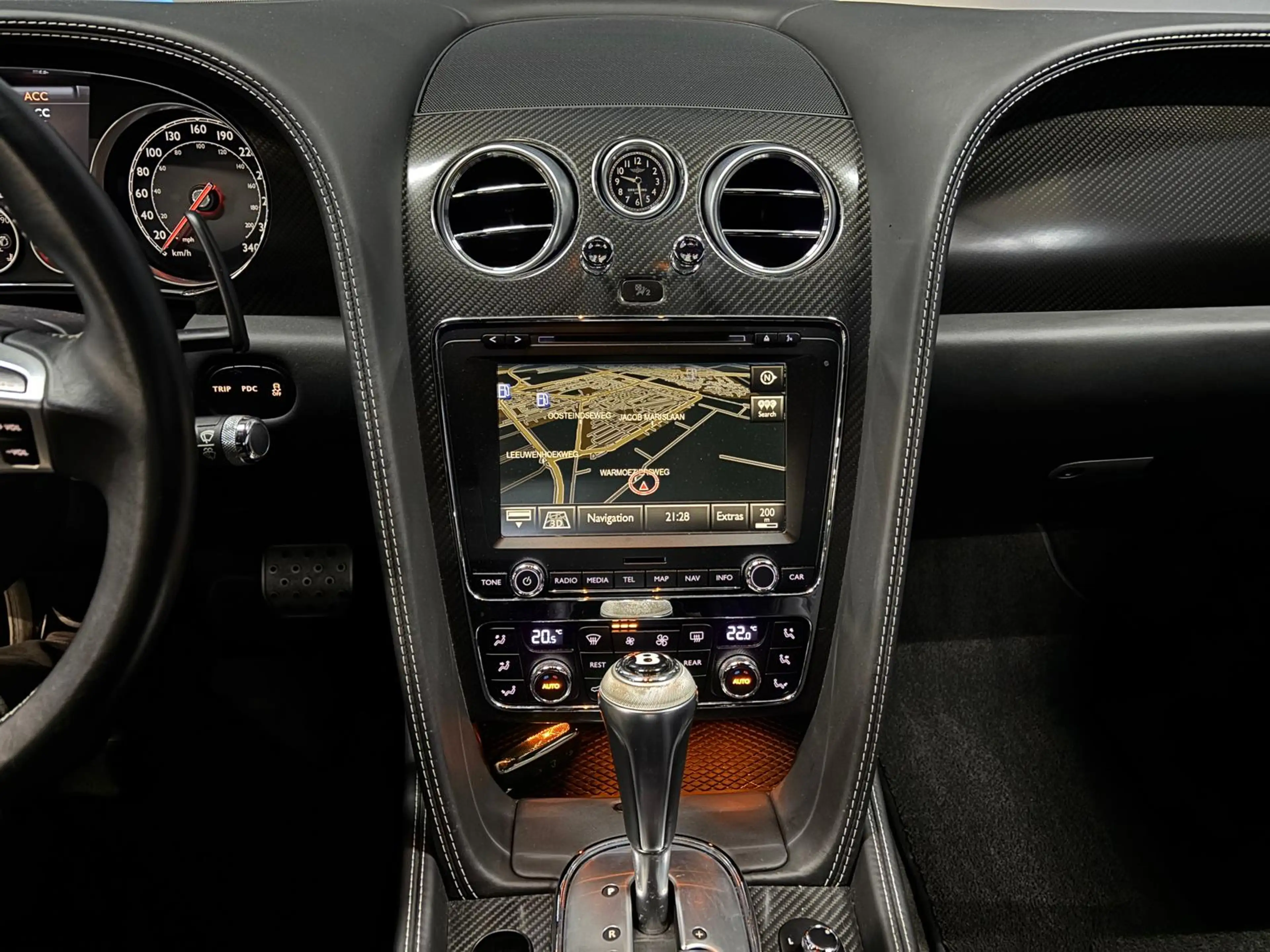 Bentley Continental GT 6.0 W12 Speed — photo 16