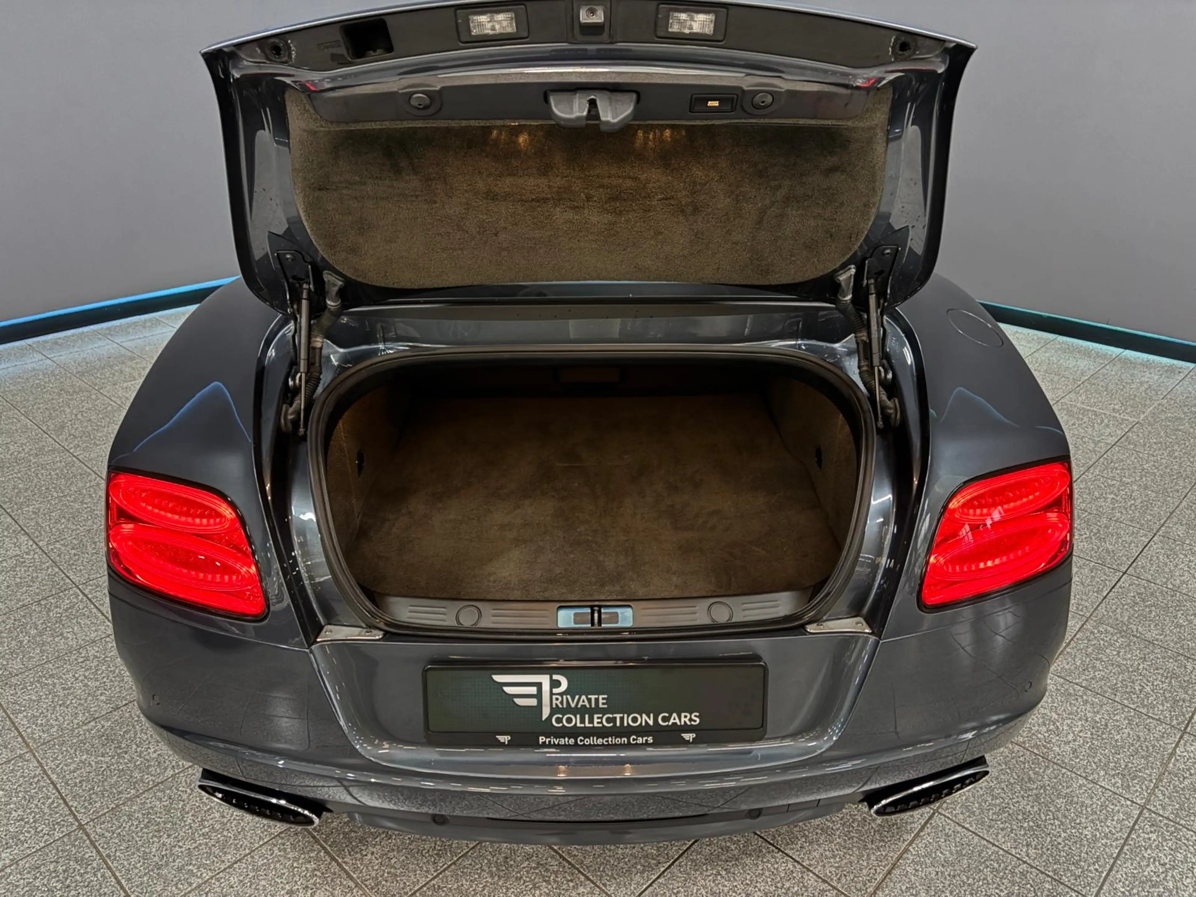 Bentley Continental GT 6.0 W12 Speed — photo 27