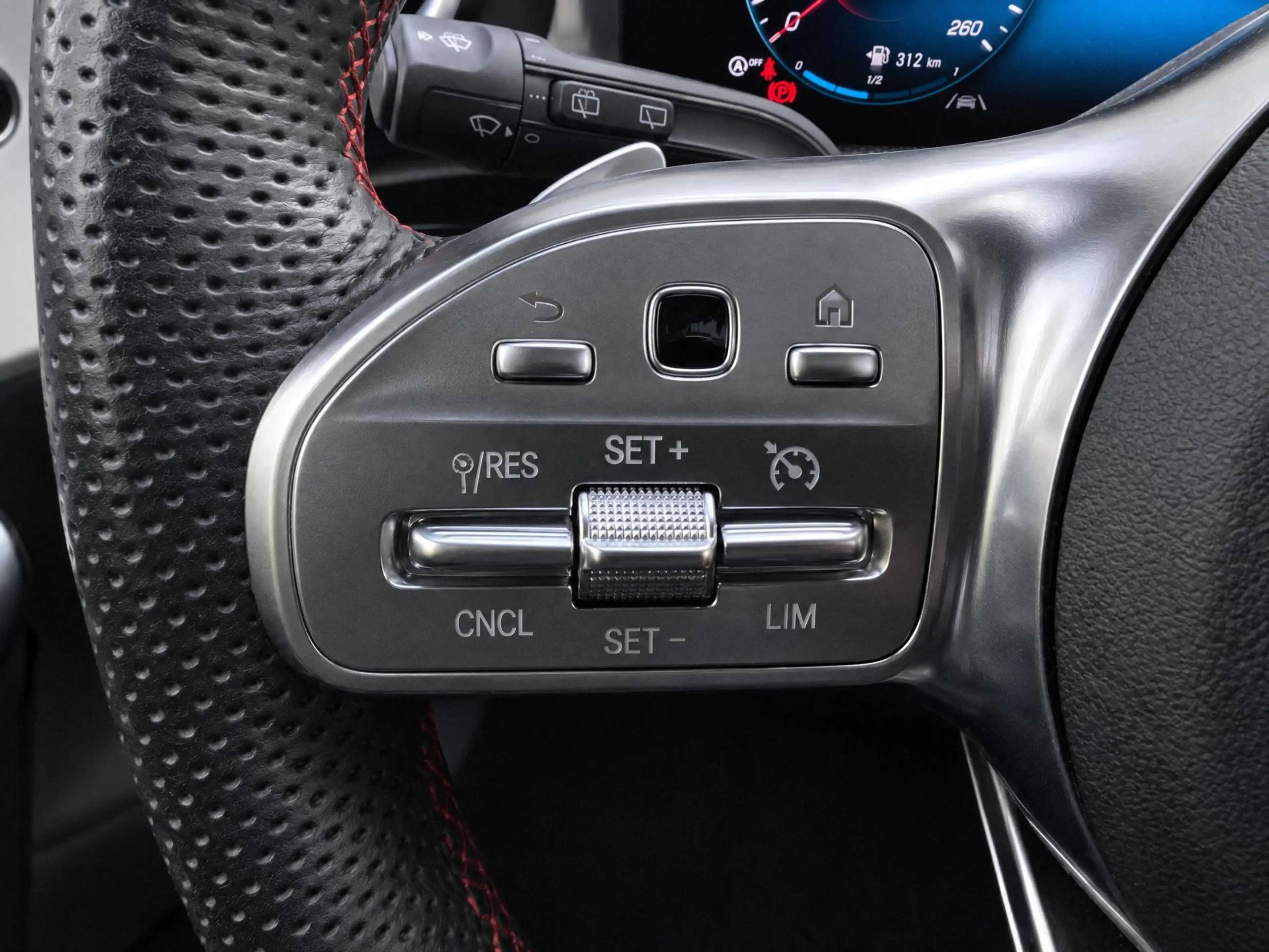 Mercedes-Benz A 180 AMG Line | Panoramadak | Sfeerverlichting | — photo 13