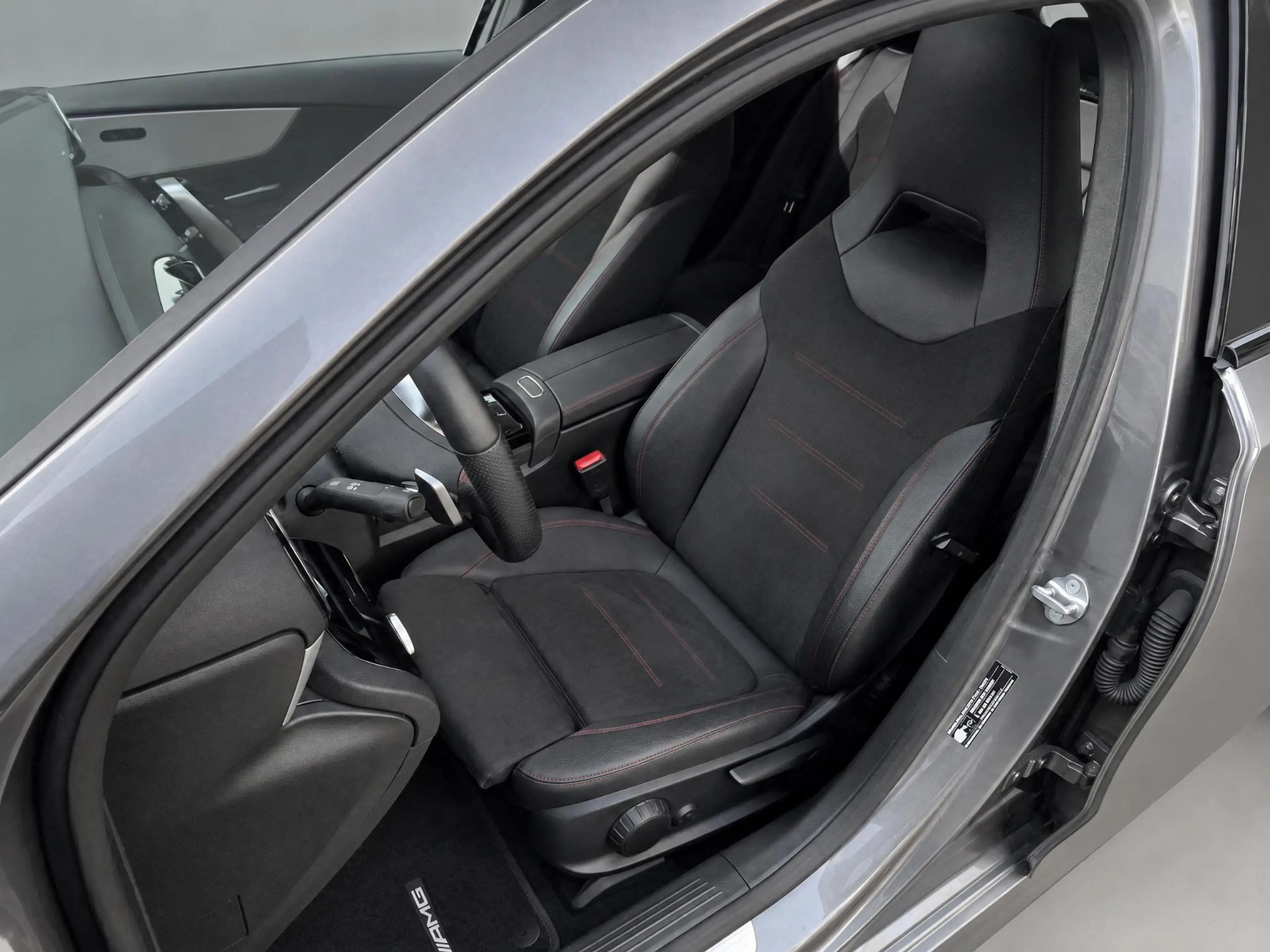 Mercedes-Benz A 180 AMG Line | Panoramadak | Sfeerverlichting | — photo 7