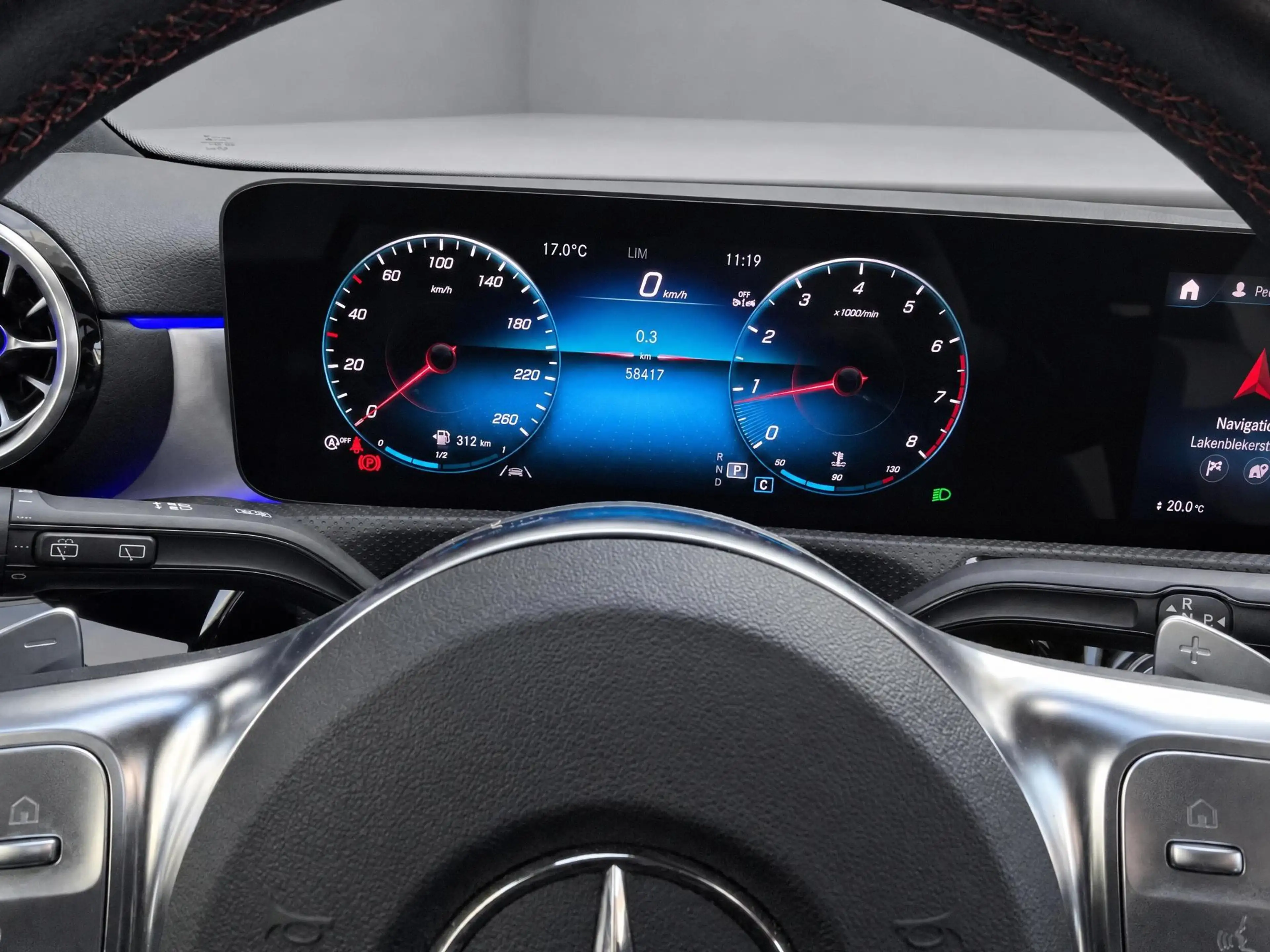 Mercedes-Benz A 180 AMG Line | Panoramadak | Sfeerverlichting | — photo 10