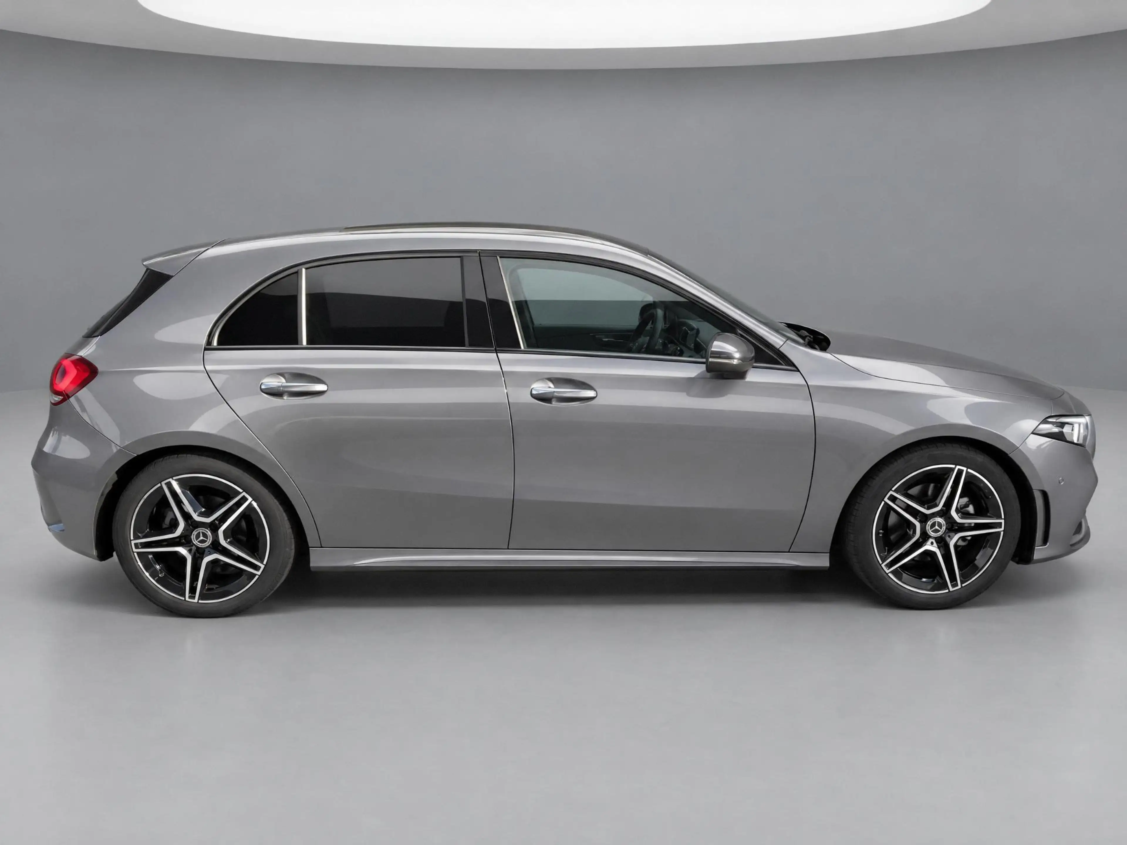 Mercedes-Benz A 180 AMG Line | Panoramadak | Sfeerverlichting | — photo 4