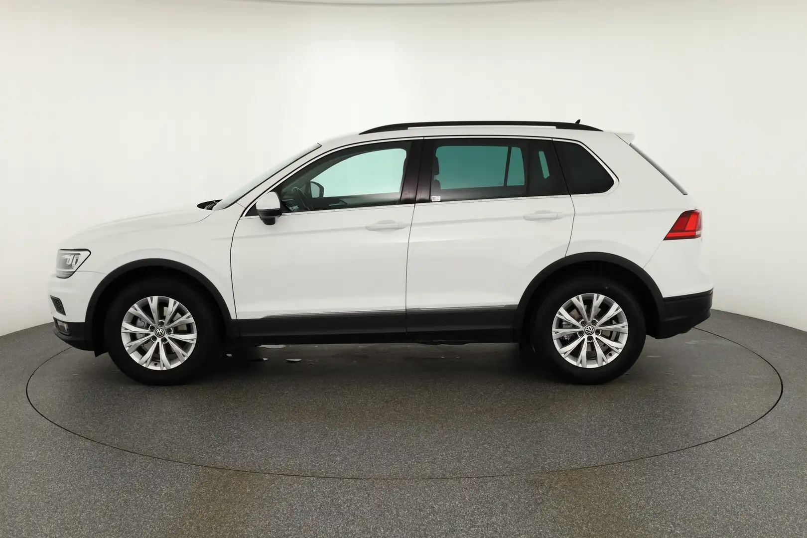 Volkswagen Tiguan 1.5 TSI LED Sitzheizung App-Connect ACC Wit - 2