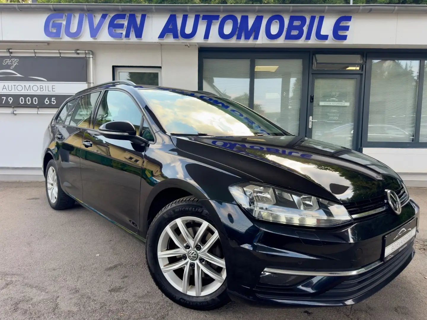 Volkswagen Golf VII 1.6 TDI R-LINE BMT LED NAV PDC KLIMAAUT Schwarz - 1