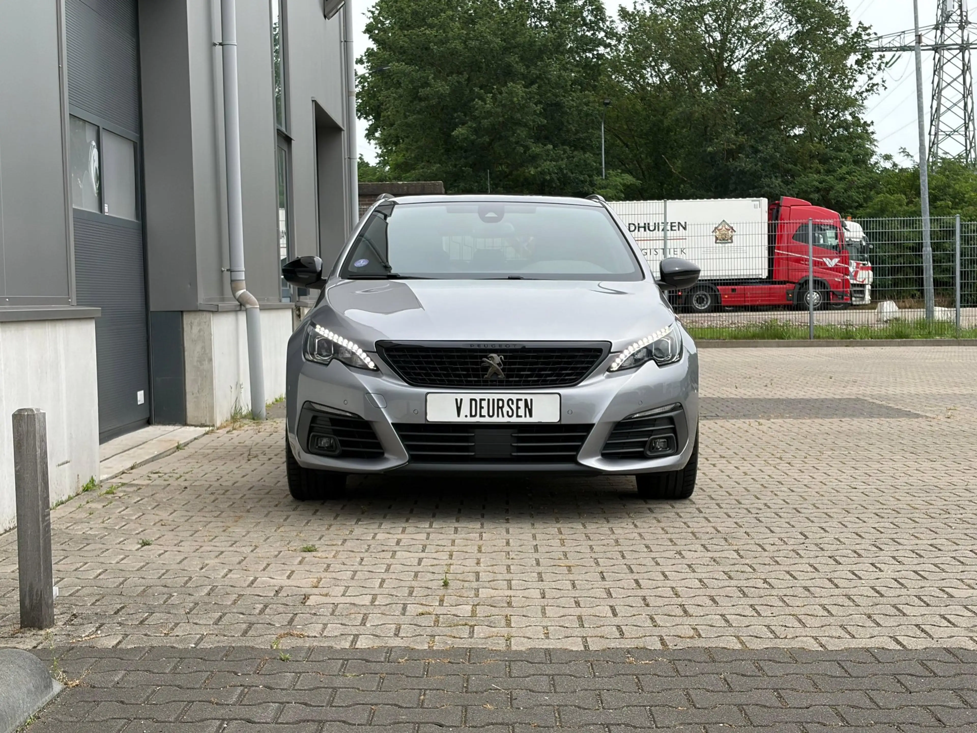 Peugeot 308 SW 1.2 PureTech GT BLACK PACK|AUTOMAAT|LEER|STOELV — photo 4