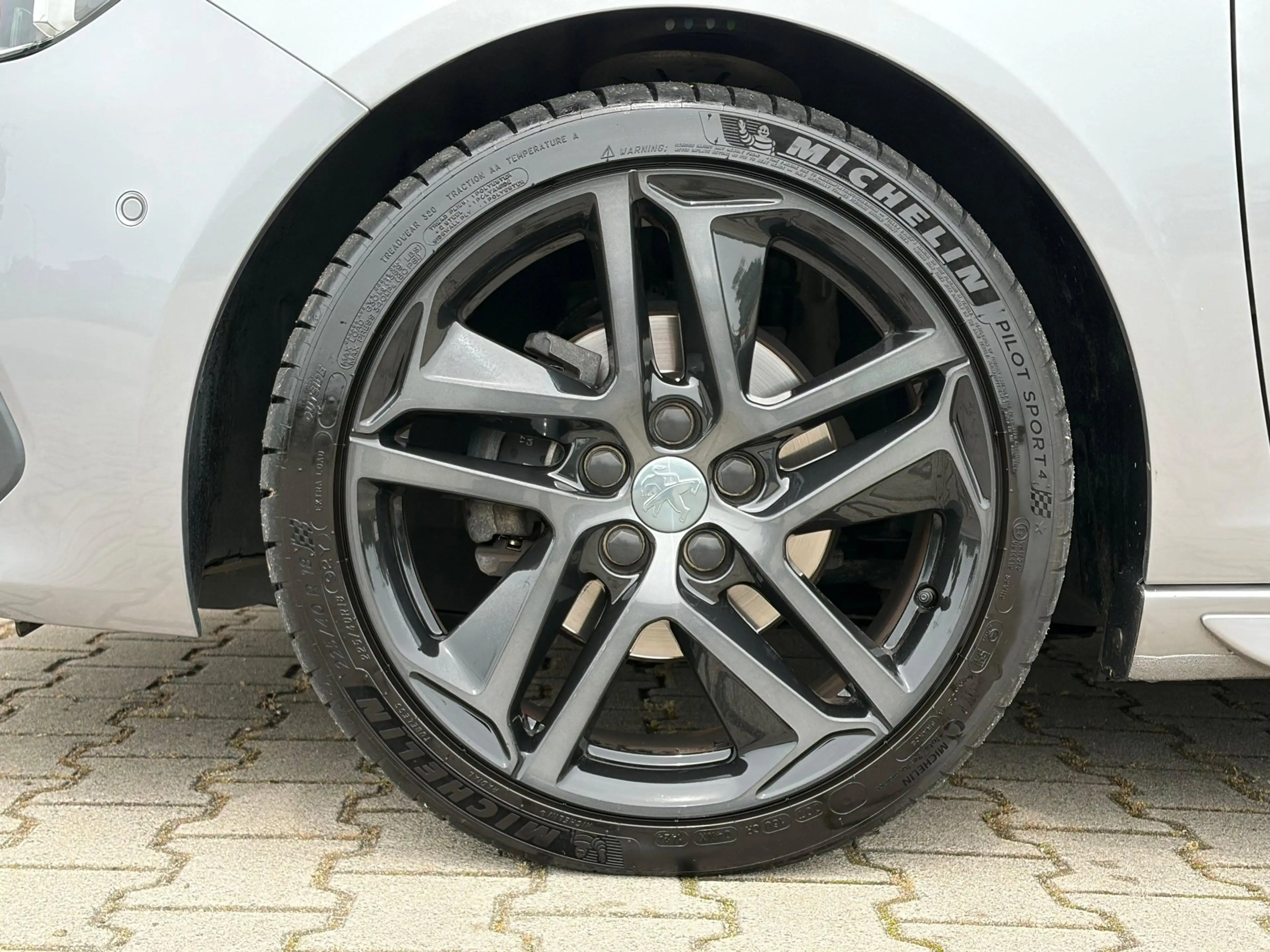 Peugeot 308 SW 1.2 PureTech GT BLACK PACK|AUTOMAAT|LEER|STOELV — photo 10
