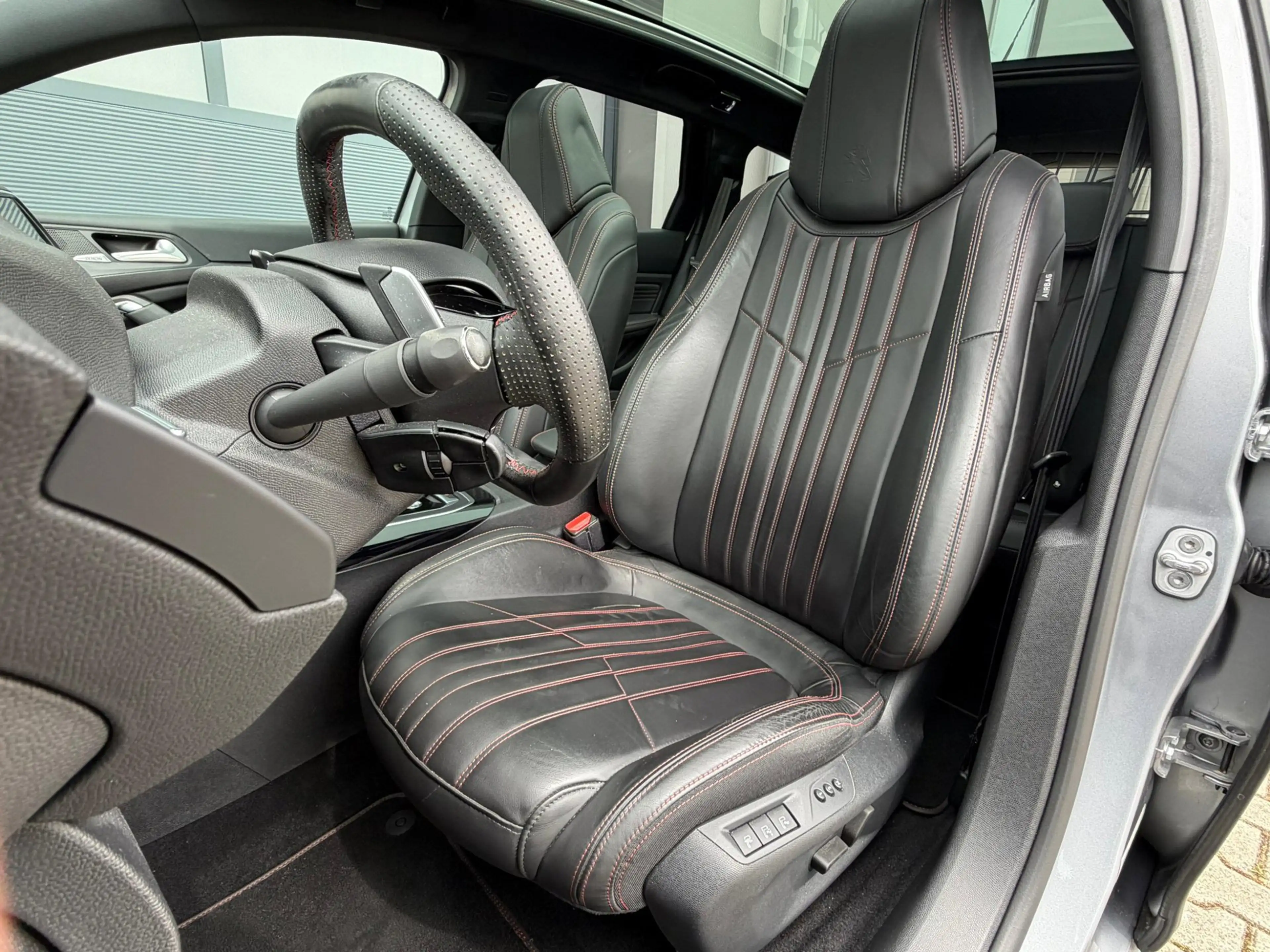 Peugeot 308 SW 1.2 PureTech GT BLACK PACK|AUTOMAAT|LEER|STOELV — photo 16