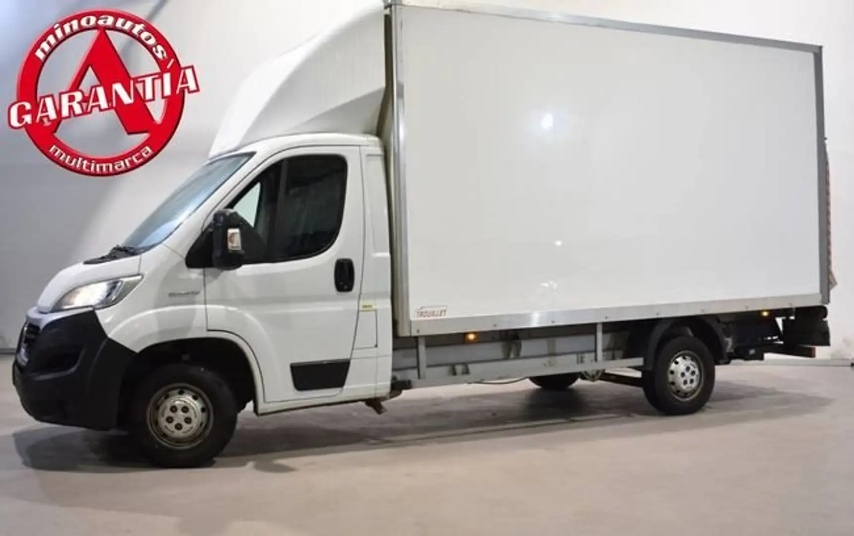 Fiat Ducato CHASIS CABINA CABINA CARROZADO PAQUETERO CA Blanco - 1