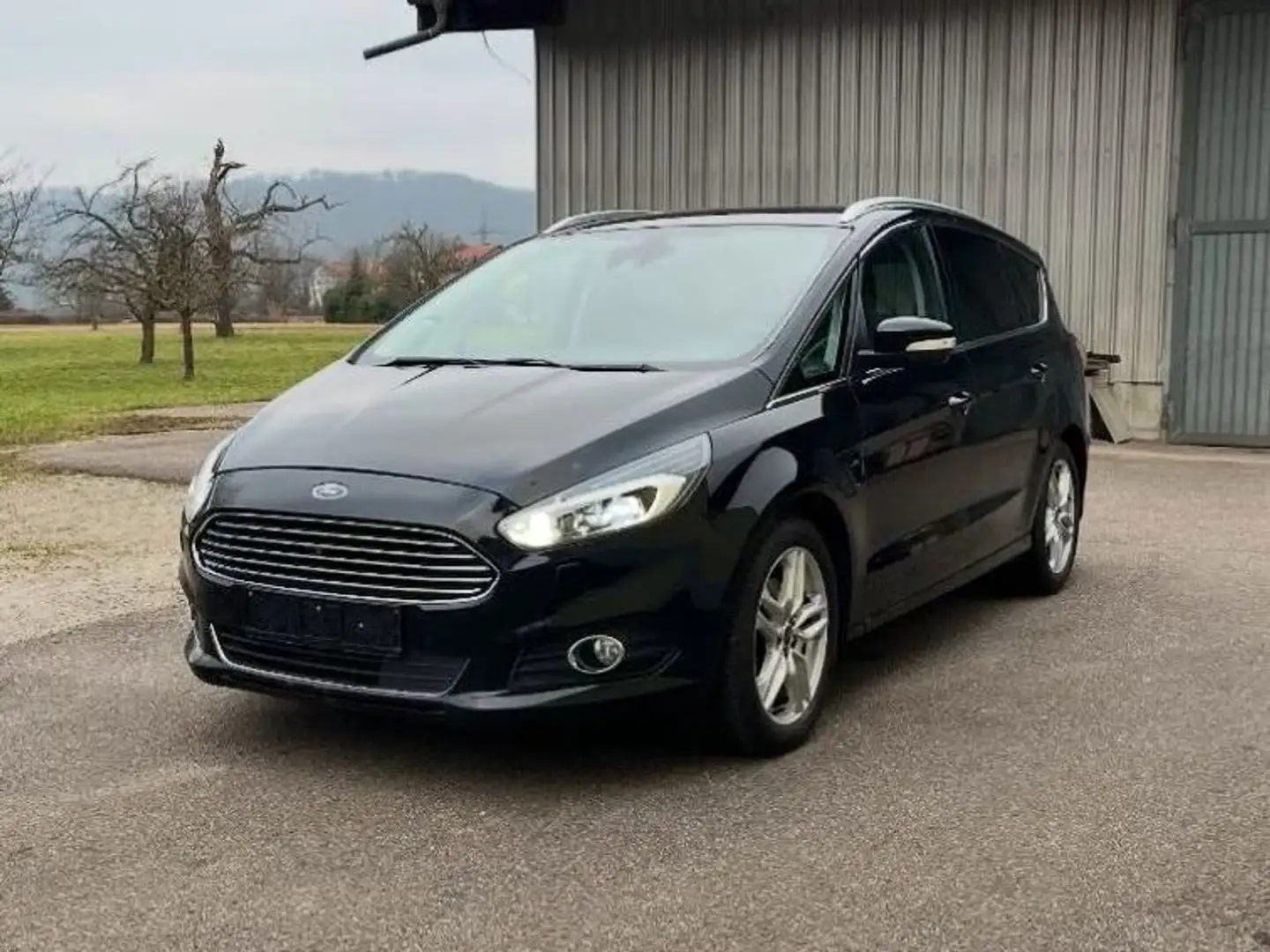 Ford S-Max S-Max Diesel 2.0 TDCi Titanium Schwarz - 1