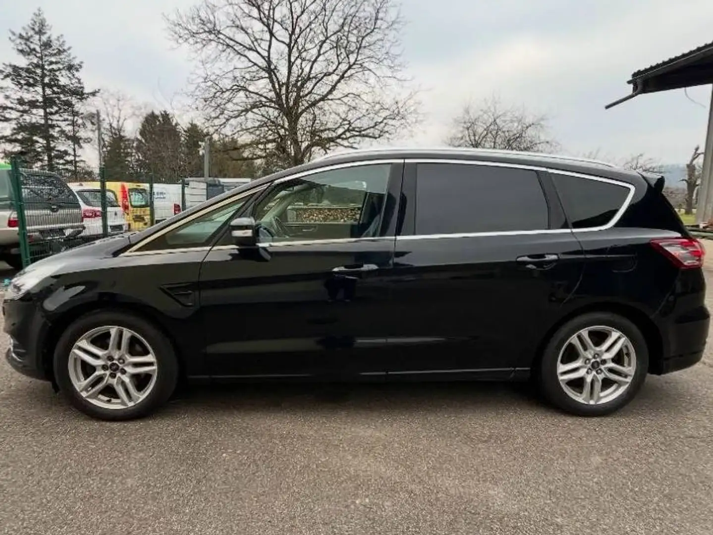 Ford S-Max S-Max Diesel 2.0 TDCi Titanium Schwarz - 2