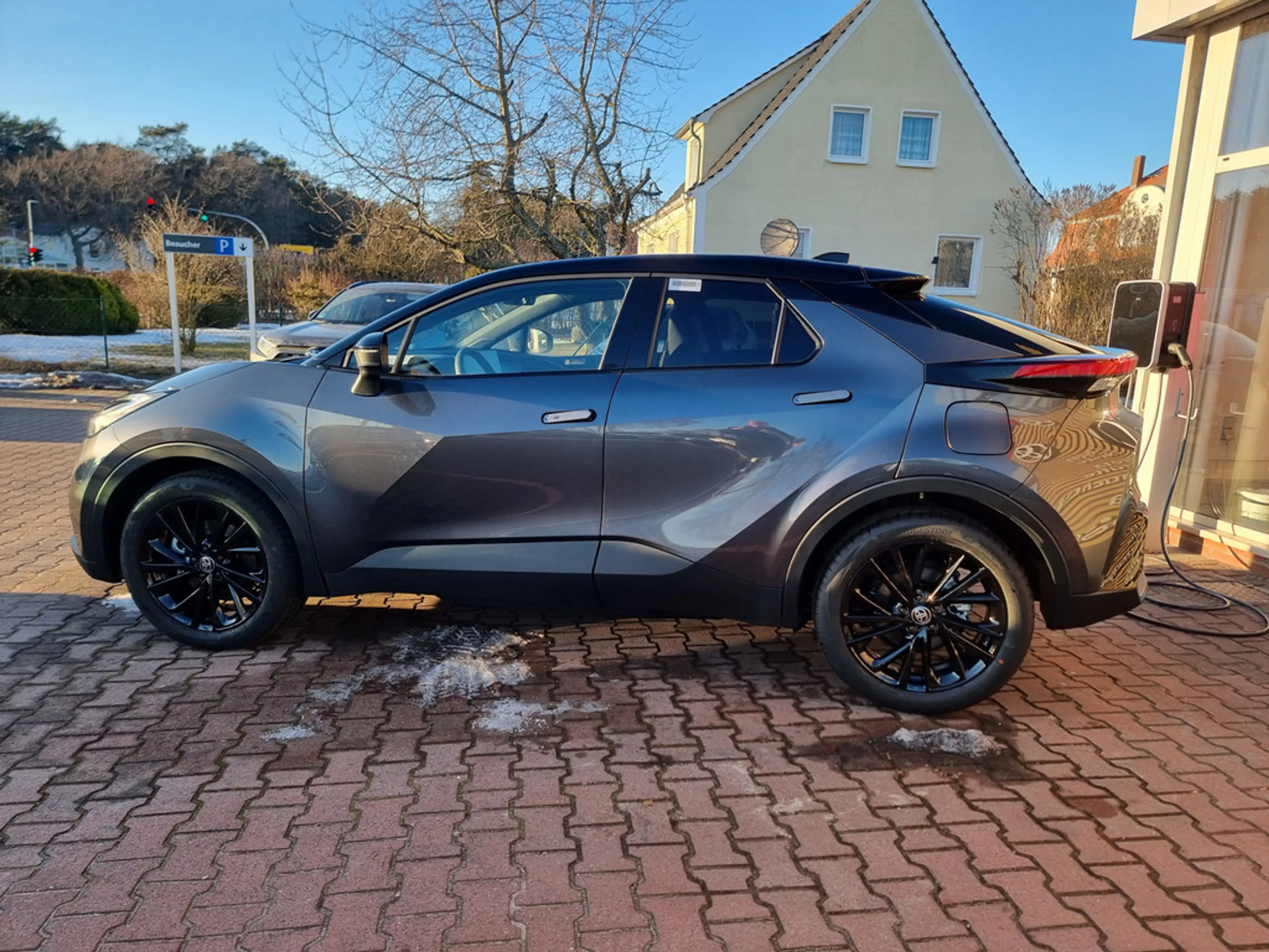 Toyota C-HR 2.0 Plug-In Hybrid FWD GR Sport — photo 3