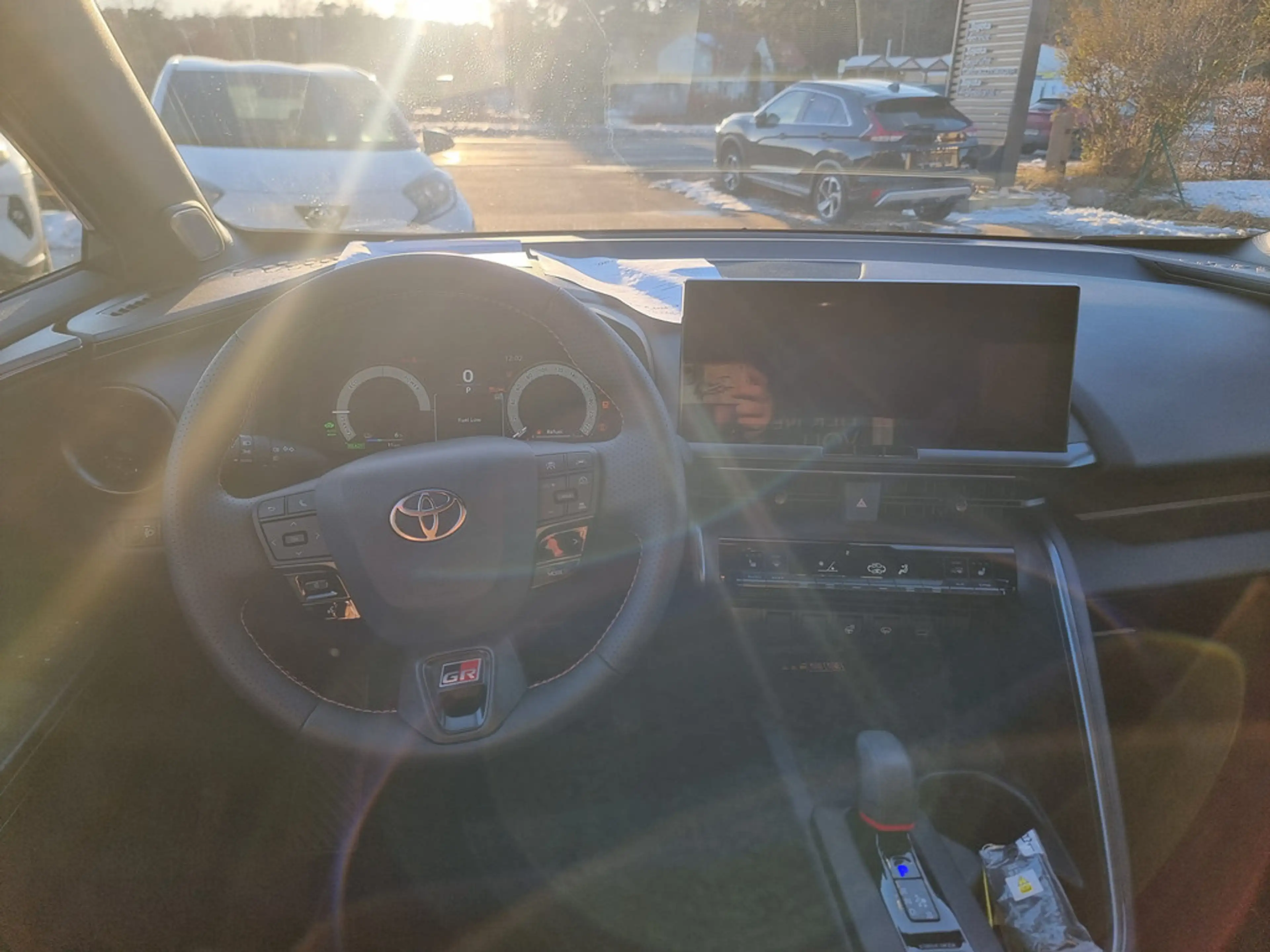 Toyota C-HR 2.0 Plug-In Hybrid FWD GR Sport — photo 11