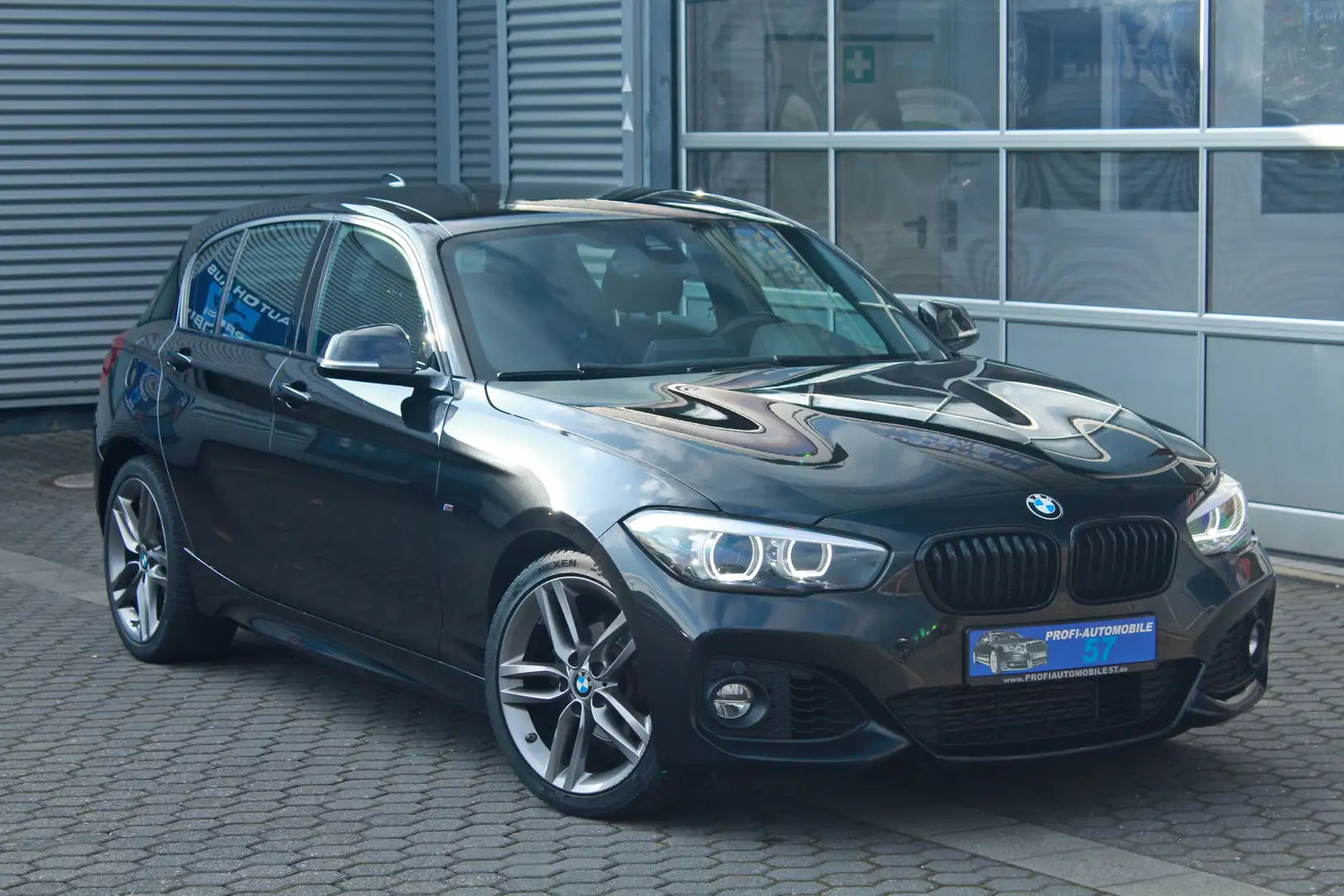 BMW 118 i Aut. Edition M Sport Shadow *LED*ALCANTARA*2.HD* Negro - 1