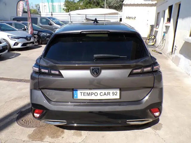 Peugeot 308 view 6