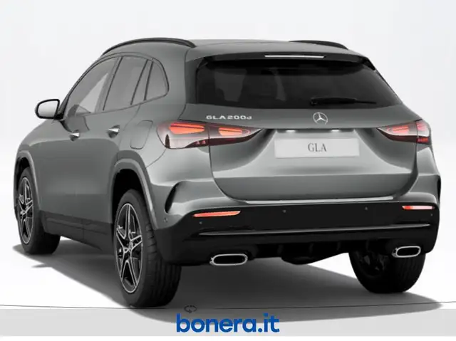 Mercedes-Benz Gla Class view 3