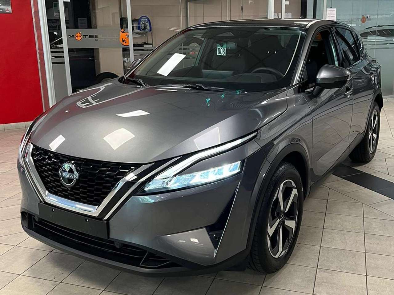 Nissan Qashqai 1.3 mhev N-Connecta 12.000€ di risparmio!